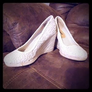 Unlisted Cream Lace Wedges